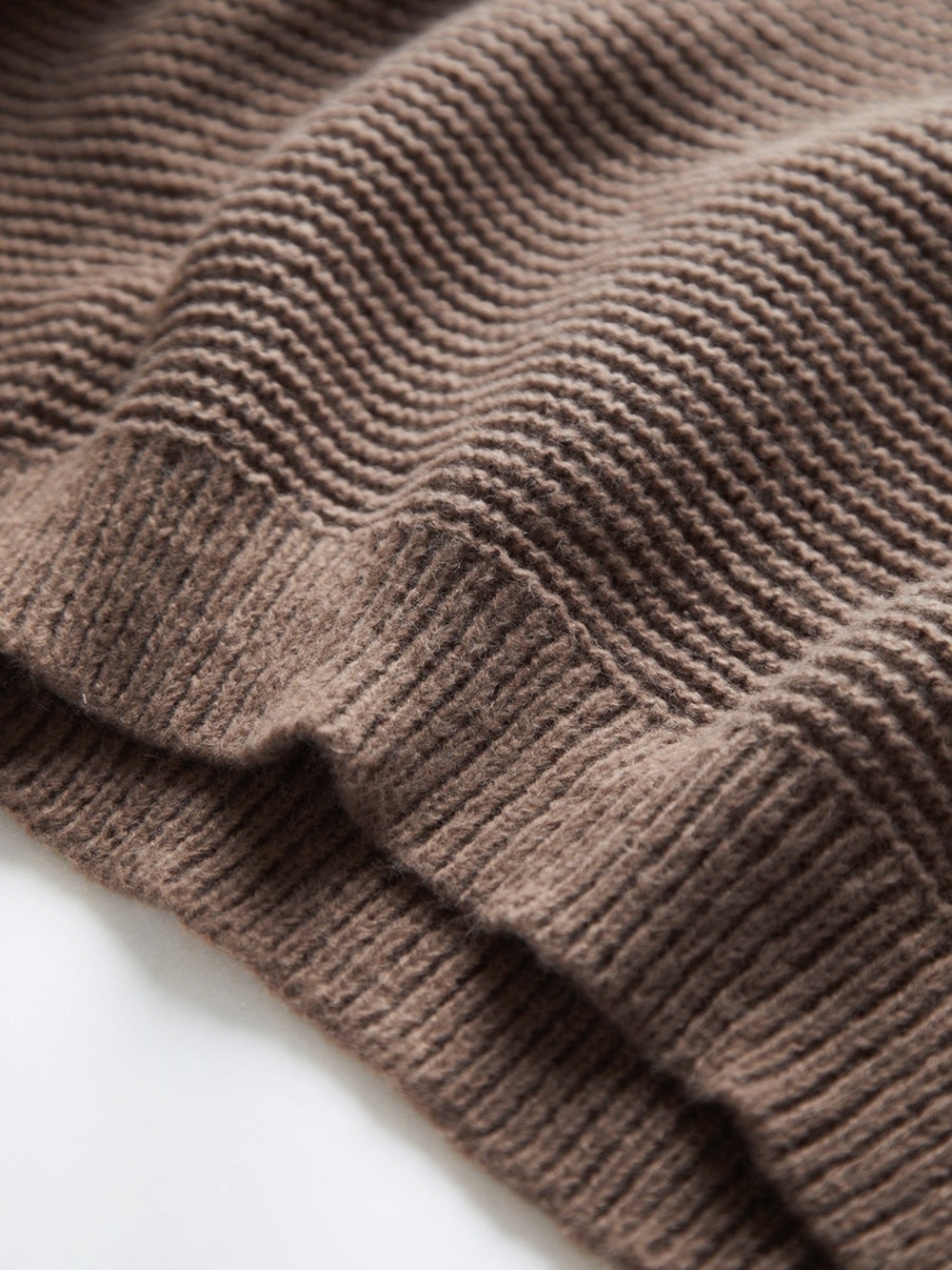 Commense Minimalism V Neck Pullover Sweater - Picture 4 of 4